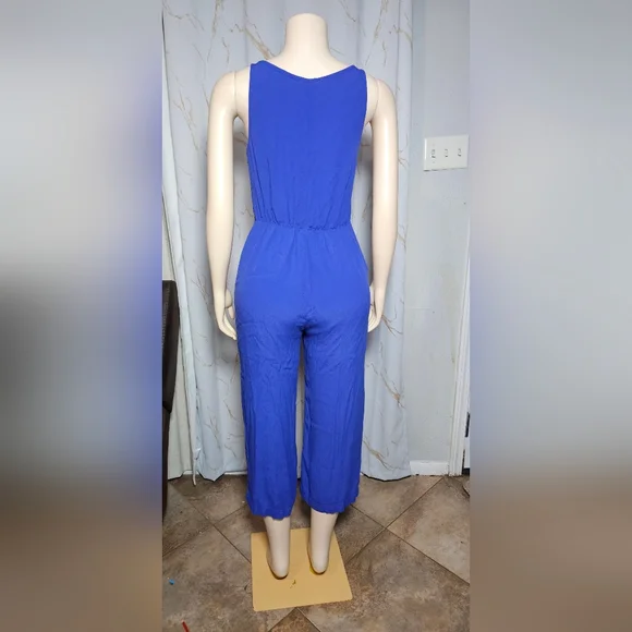 Blue Sleeveless V-Neck Jumpsuit - Picture 5 of 9